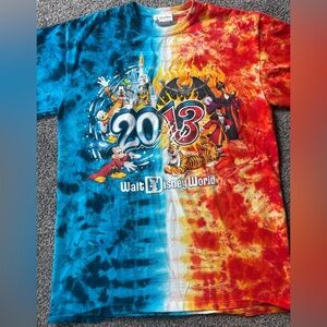 Disney Parks Authentic WDW 'Heroes vs Villains' 2013 Tie Dyed T-shirt- size MED